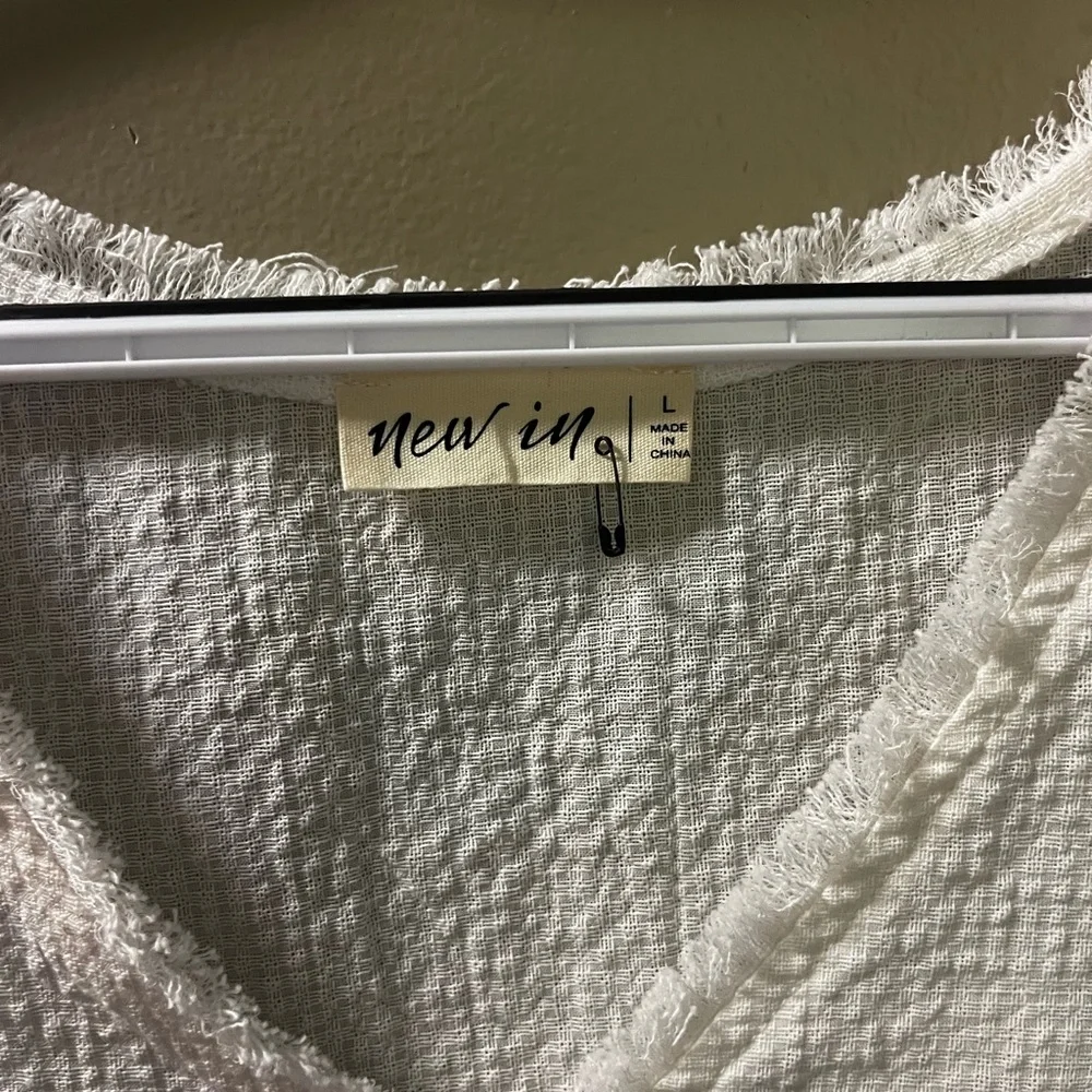 White Crop Top - Picture 3 of 3